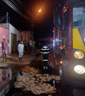 Fábrica clandestina de fogos de artifício é atingida por incêndio no bairro Cavaco