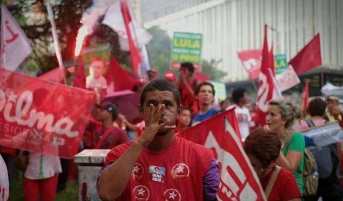 Sedes do PT e da CUT sofrem ataques