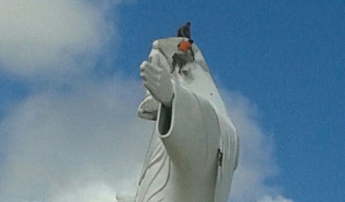 Homem morre ao cair da estátua de Cristo, em Palmeira dos Índios