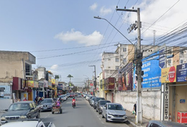 PM flagra homem tentando furtar fios em poste de energia elétrica em Arapiraca