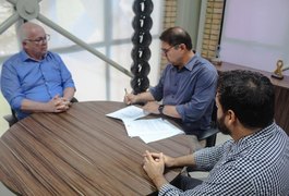 Detran-AL e SMTT de Arapiraca firmam convênio de cooperação técnica