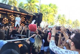Vídeo: Show surpresa de Luan Santana leva fãs à loucura na orla da Ponta Verde, em Maceió
