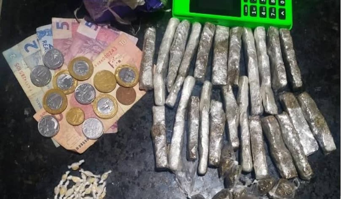 Após denúncia sobre boca de fumo, homem é preso pelo 3° BPM com drogas em Junqueiro