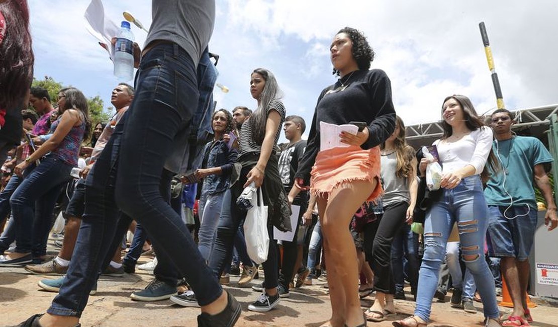 Enem: estudantes fazem hoje prova de matemática e ciências da natureza