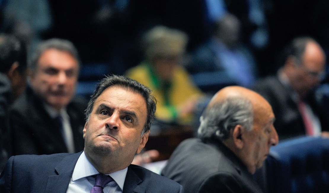 Janot cita post de Aécio na web para reforçar pedido de prisão