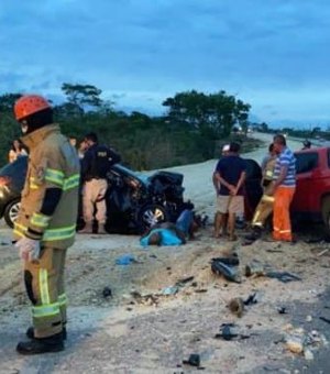 VÍDEO. Veículo que atingiu casal de noivos de Arapiraca invadiu contramão