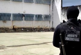 Agentes penitenciários paralisam atividades
