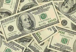 Dólar fecha cotado a mais de R$ 3 pela 1ª vez em dez anos