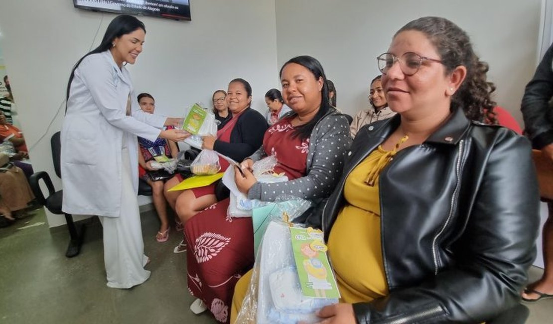 Unidade Especializada em Pré-Natal de Alto Risco realiza atividades do Agosto Dourado com gestantes