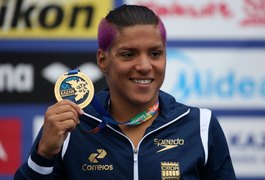 Ana Marcela Cunha brilha de novo e conquista o bi mundial nos 25km