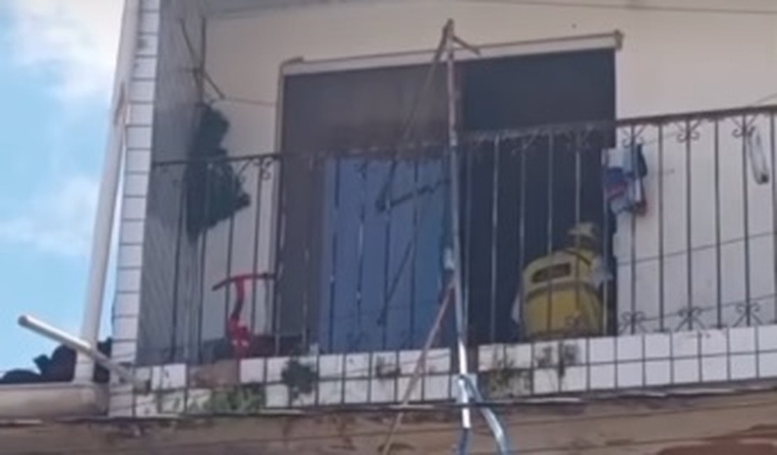 Mulher morre após sofrer choque elétrico no bairro do Jacintinho, em Maceió