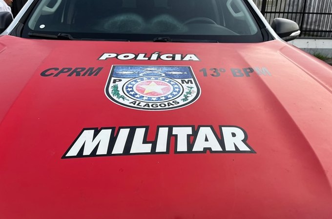 13º Batalhão prende homem com mandado de prisão em aberto por roubo na Vila Emater, em Maceió