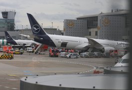 Trem de pouso de avião quebra e deixa vários funcionários feridos no aeroporto de Frankfurt