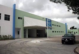 Falsa médica é detida no Hospital Geral do Estado, em Maceió