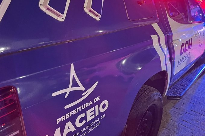 Guarda Municipal prende três homens por tráfico de drogas na Praça da Faculdade