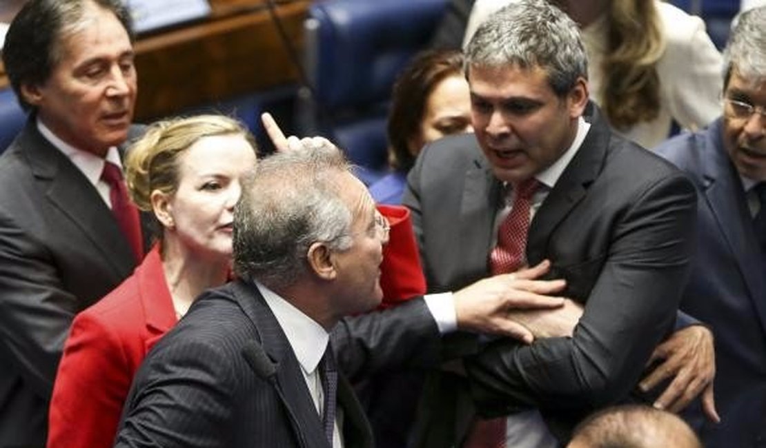 Em nota, Renan diz ter interferido por Gleisi e Paulo Bernardo no STF