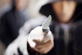 Jovem é esfaqueado na cabeça e nas costas durante festa natalina