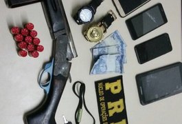 PRF prende três suspeitos e recupera duas motocicletas no interior de Alagoas