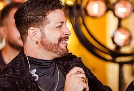 Cantor sertanejo e sogro morrem após serem atropelados em rodovia