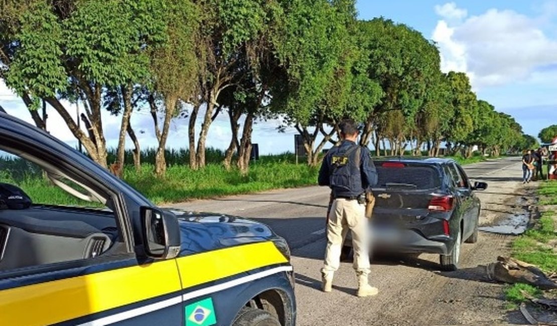 PRF localiza em Maceió um carro roubado Pernambuco em 2021