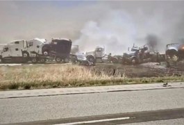 Mega engavetamento com mais de 70 carros deixa seis mortos e dezenas de feridos nos EUA