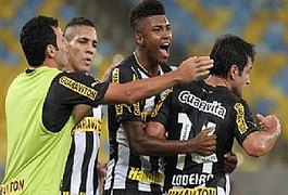 Botafogo 4 x 2 Atlético-MG