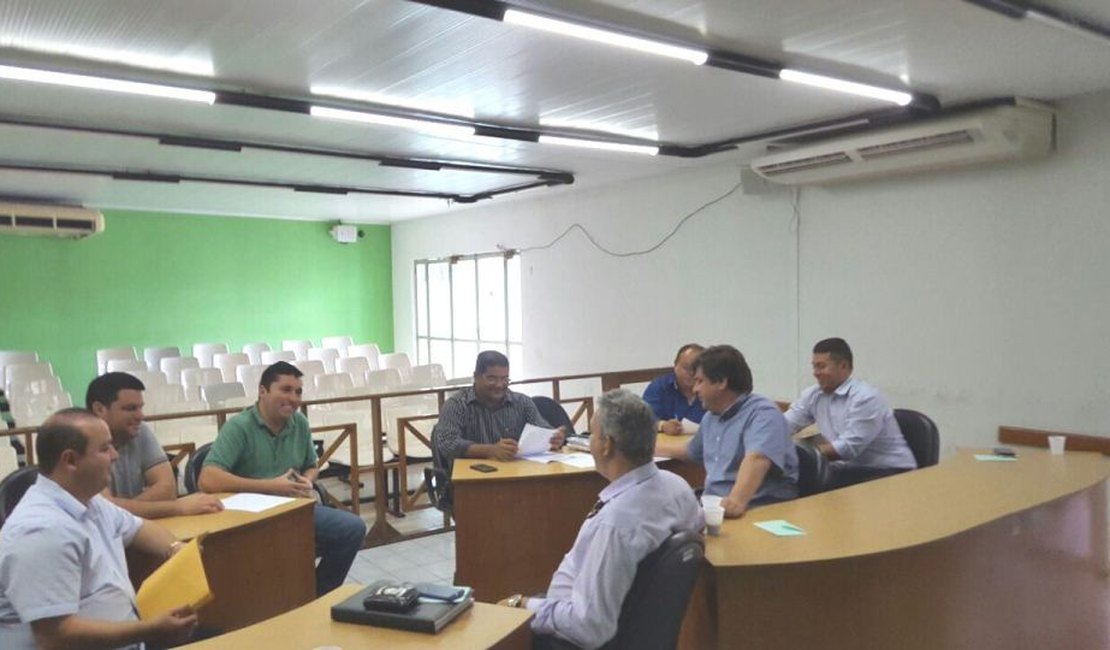 Vereadores discutem projeto que beneficia o ASA