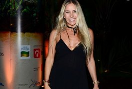 Adriane Galisteu, após assinar contrato com a Globo, será vilã em novela das 7