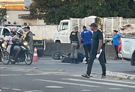 Engavetamento deixa motociclista ferido em frente ao DER, em Arapiraca