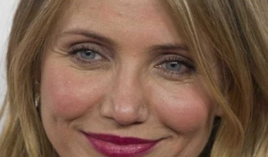Cineasta assume ter mostrado genitais a Cameron Diaz