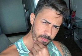 Carlinhos Maia encontra macumba dentro de casa e choca: ''Já estou acostumado''