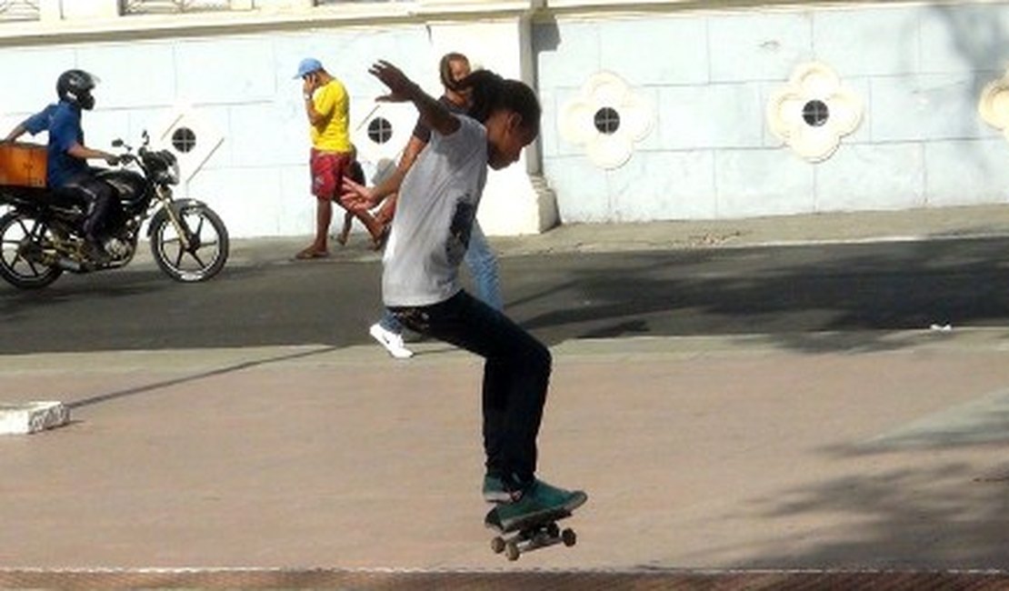 Em Alagoas, atletas promovem evento para levar dupla ao Brasileiro de Skate