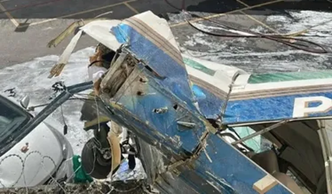 Avião cai e bate em prédio em Belo Horizonte; duas pessoas morrem