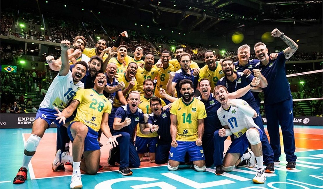 Brasil enfrenta Polônia em busca de vaga na final do Mundial de Vôlei