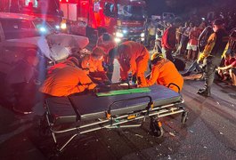 Grave colisão entre carro e moto deixa dois feridos na AL 110, em São Sebastião