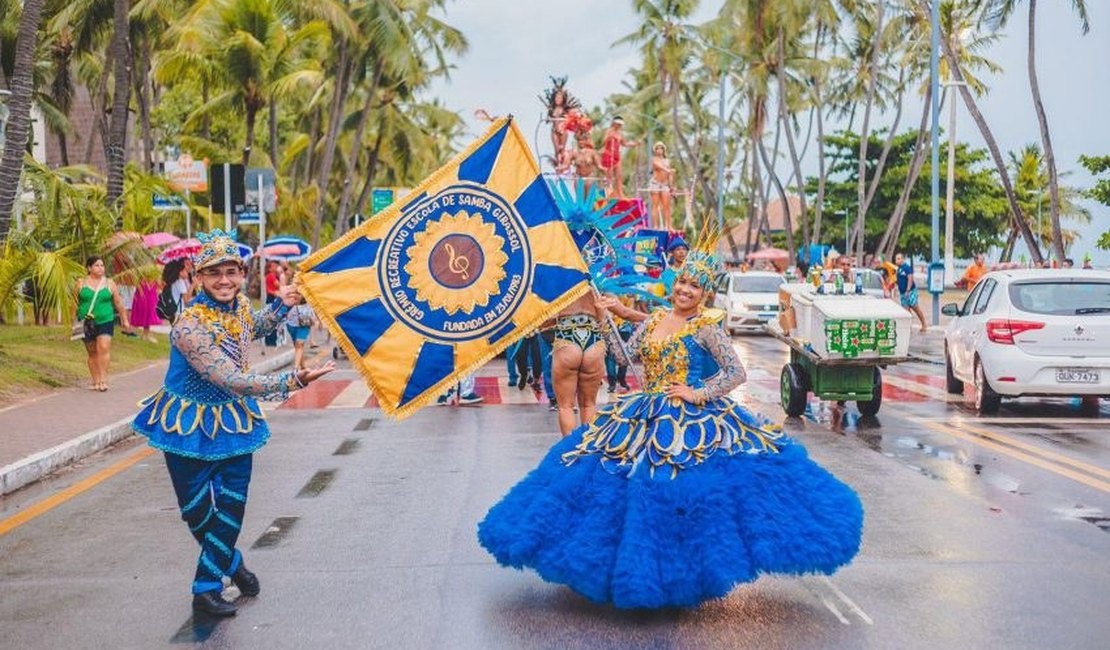 Desfile de Escolas de Samba na orla de Maceió tem apoio da Prefeitura