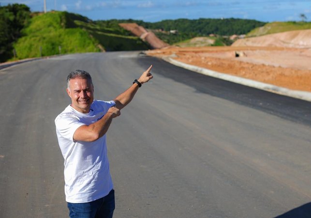 Renan Filho visita obras de duplicação da AL-101 Norte e defende ampliação até Maragogi