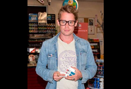 Aparência saudável de Macaulay Culkin surpreende fãs após histórico com entorpecentes
