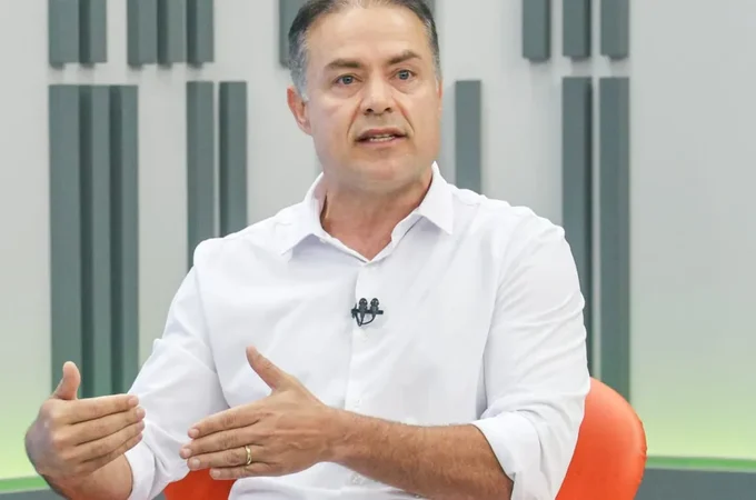 Em entrevista na TV, Renan Filho cobra investigação do STF sobre Banco Master e endurece críticas a JHC
