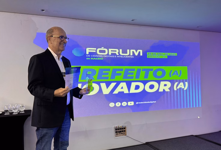Prefeito de Penedo, Ronaldo Lopes recebe prêmio Prefeito Inovador