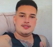 Imagens fortes: Jovem é executado por trio encapuzado ao sair de carro de autoescola em Surubim (PE)