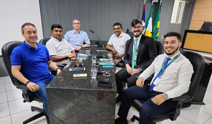 Presidente da Câmara, Sérgio do Sindicato se reúne com representantes do Sicoob Arapiraca