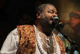 Arlindo Cruz responde a estímulos e é transferido para unidade semi-intensiva