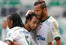 Valdivia incendeia o jogo, Palmeiras bate Botafogo e aguarda Corinthians ou São Paulo na semi