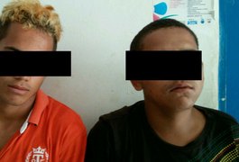 PM apreende dois menores com arma de fogo no bairro Canafístula, em Arapiraca