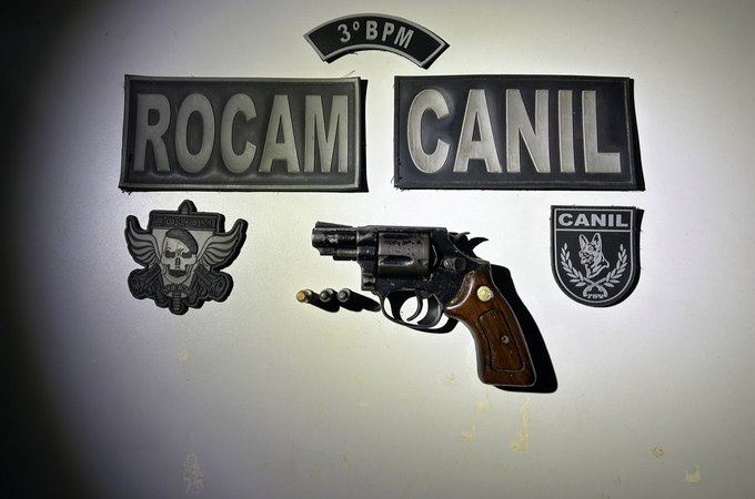 Homem é preso com revólver dentro de adega em Arapiraca