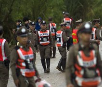 Equipe de resgate retira quinto jovem de caverna na Tailândia