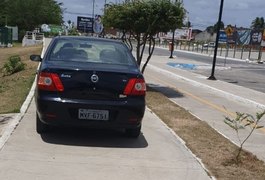 Condutor para veículo de forma irregular na pista de caminhada no Bosque das Arapiracas