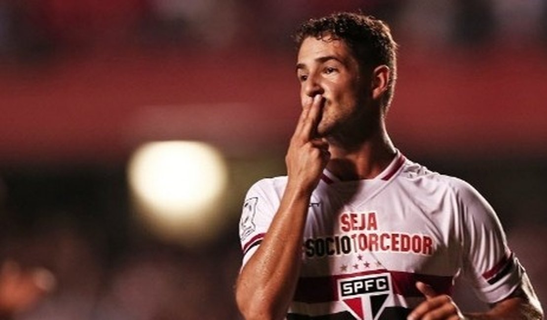 Pato conversa com Lazio sobre transferência; Corinthians torce por proposta