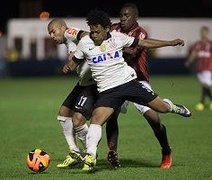 Corinthians não sai do zero com Atlético-PR